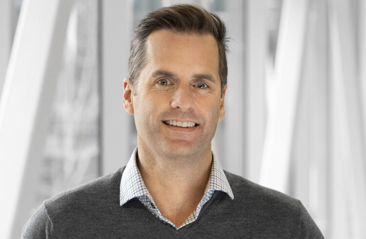 John Stagg : 2,5 M$ pour un projet international