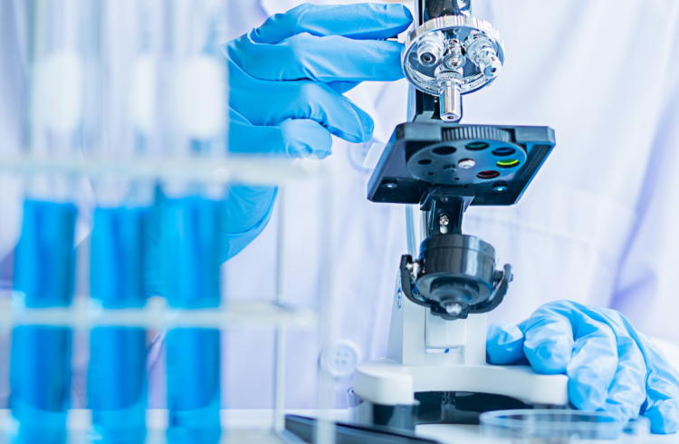 John Stagg : Du laboratoire à la clinique