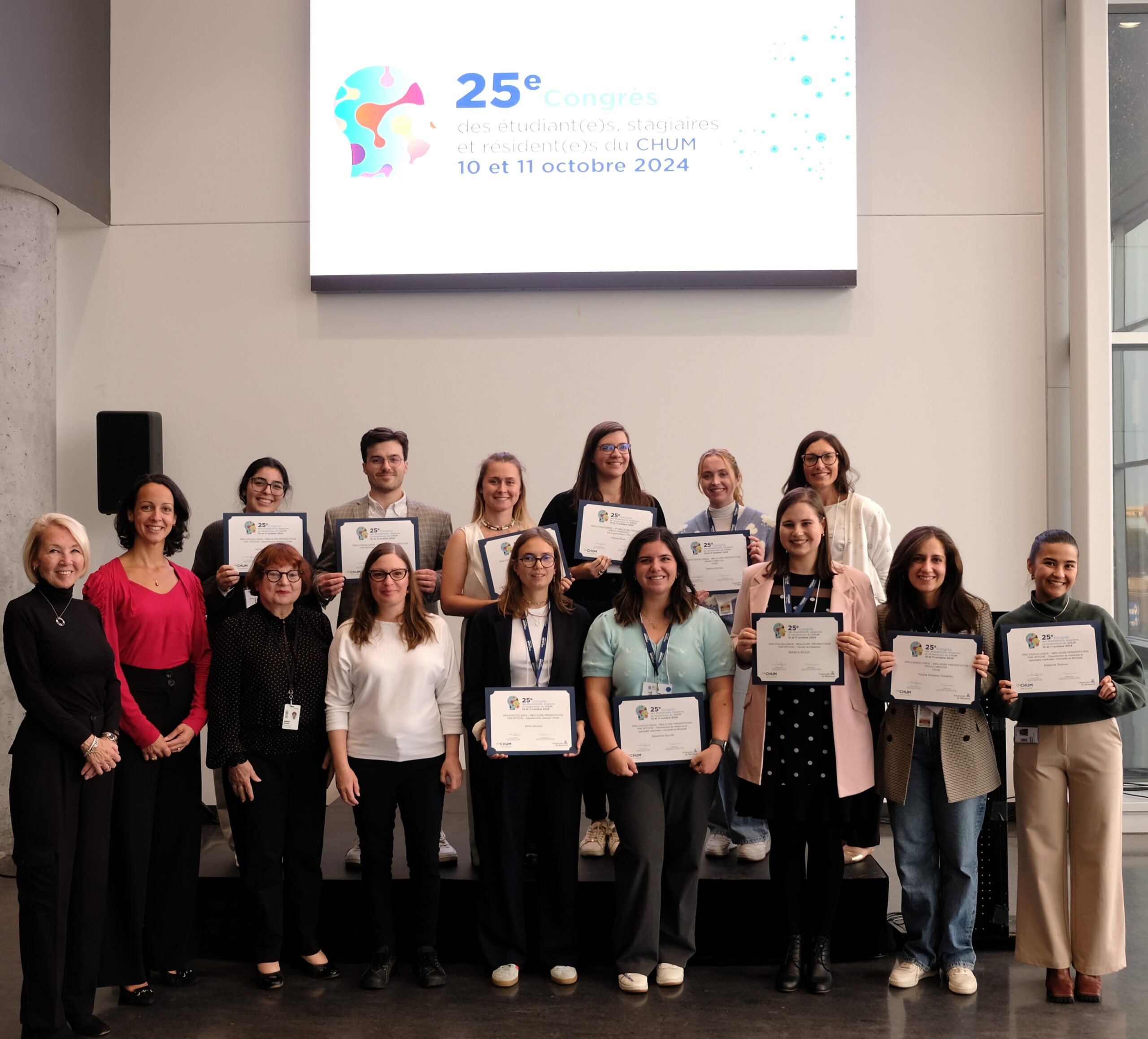 Remise d’une bourse étudiante lors du Congrès du CRCHUM